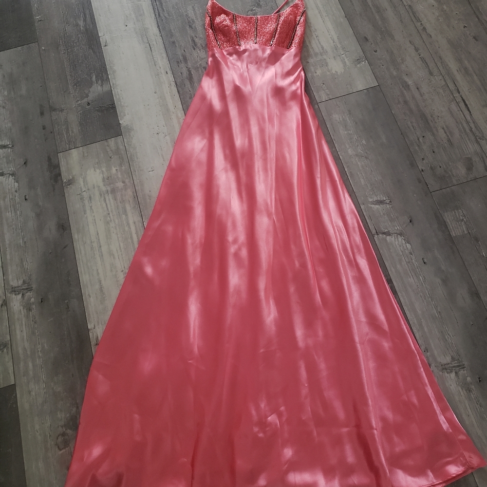 Cache cocktail dress with shawl